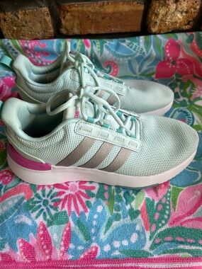 Adidas Primegreen, Lite Racer.